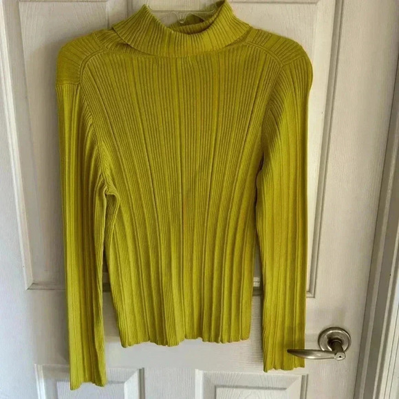 NWT Women’s Turtleneck Liz Claiborne Ribbed Sweater SZ Large - Picture 5 of 5